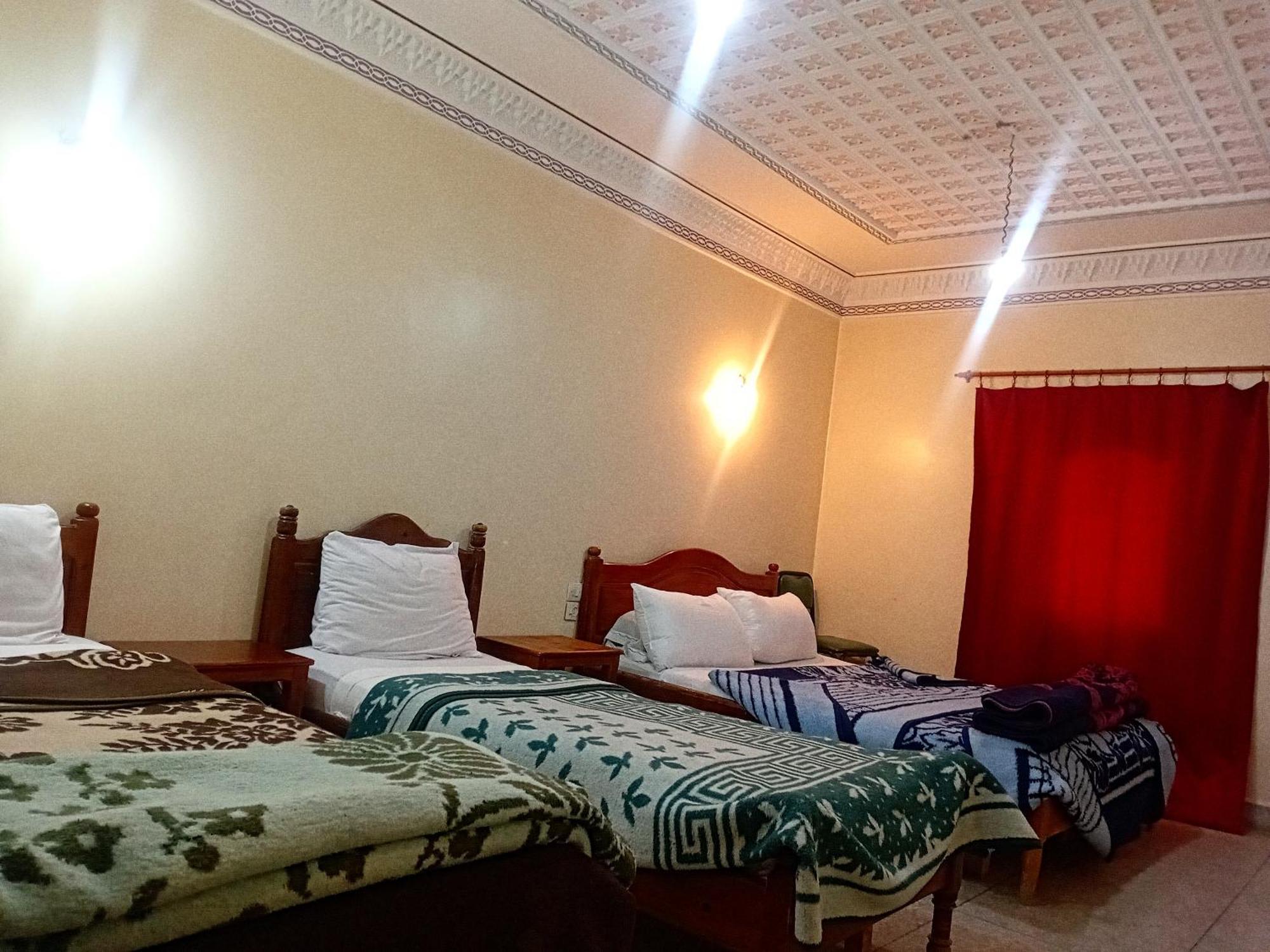 Hotel Almanader Boumalne Buitenkant foto