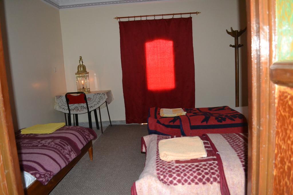 Hotel Almanader Boumalne Buitenkant foto
