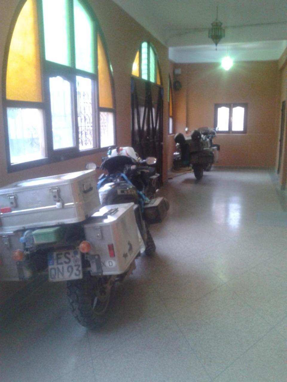 Hotel Almanader Boumalne Buitenkant foto